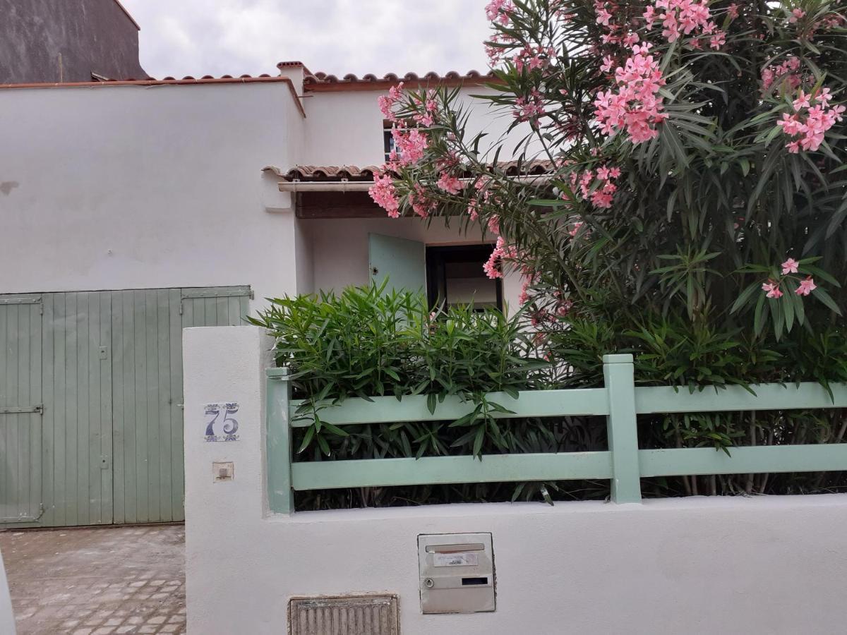Au Soleil De La Grande Bleue Villa Saintes-Marie-la-Mer Buitenkant foto